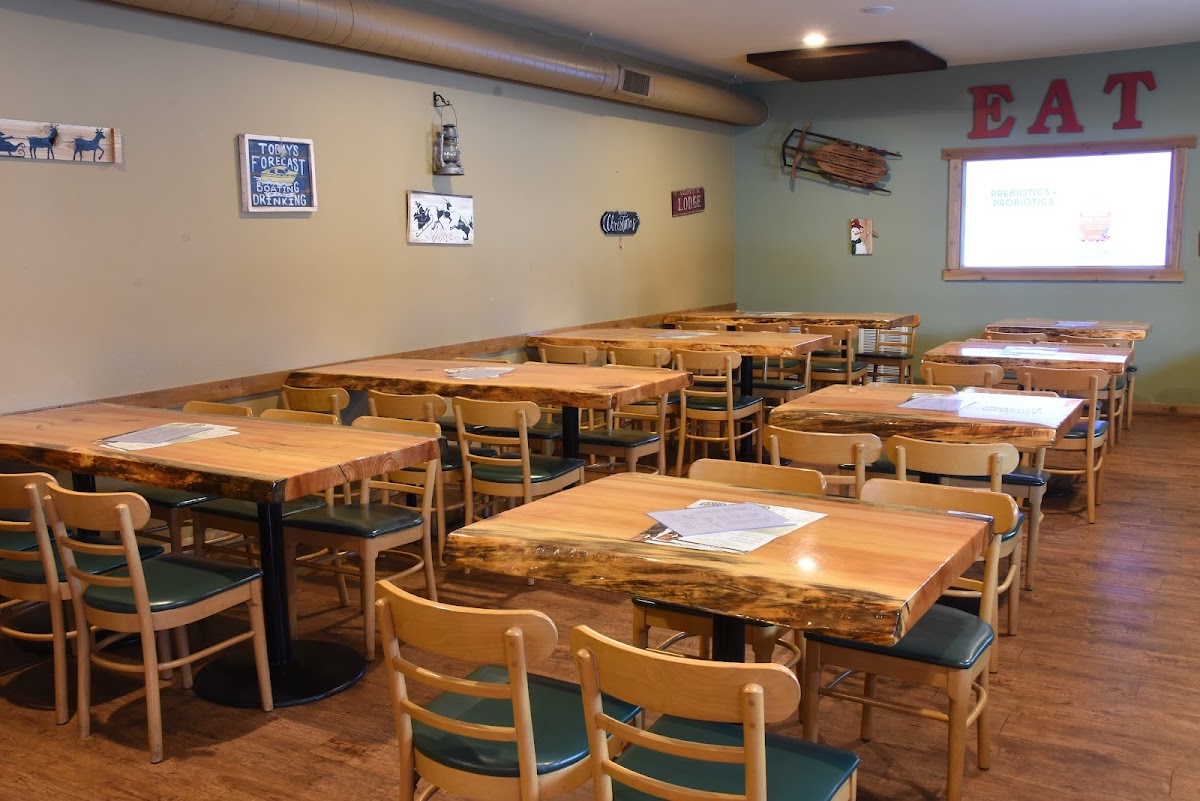 Log Tavern Pizza Co - Photo 7
