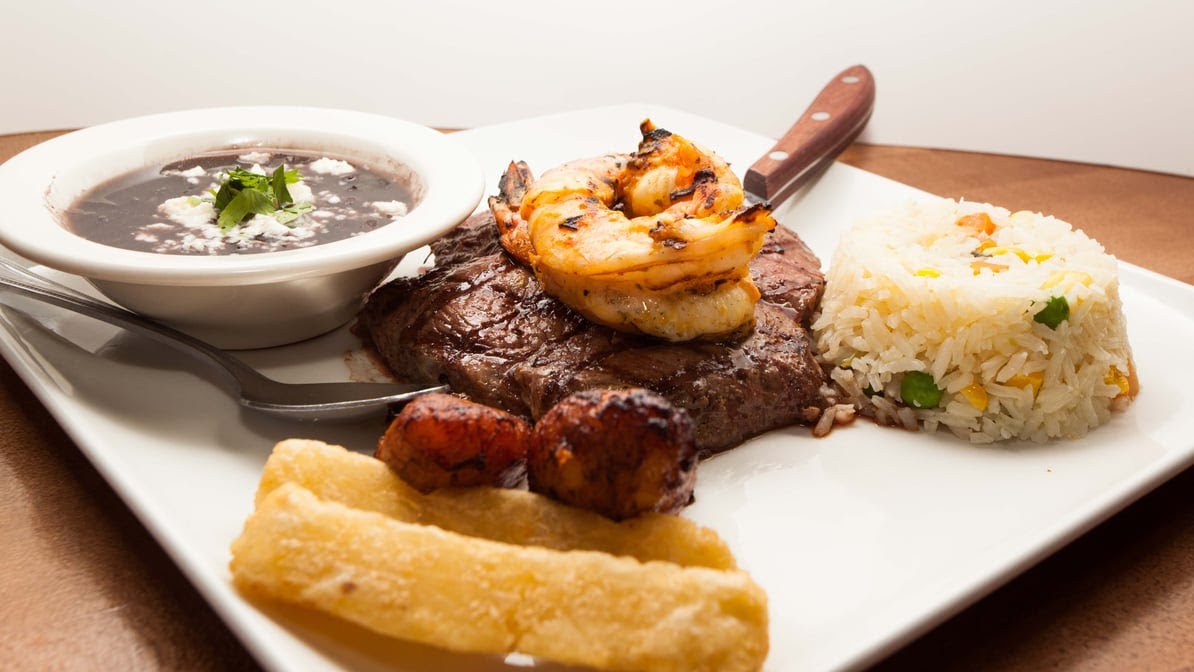 Gloria's Latin Cuisine - Photo 3