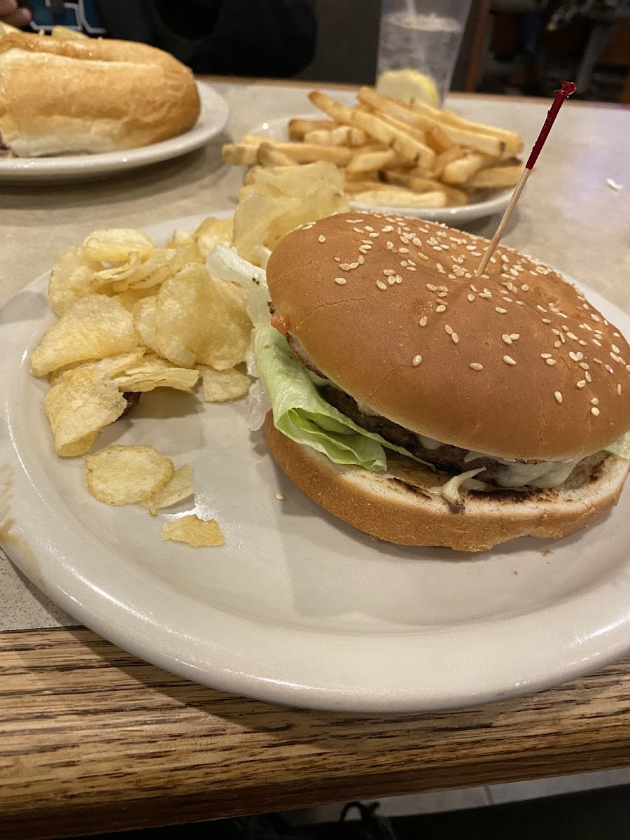 Lion's Pride Restaurant - Photo 6
