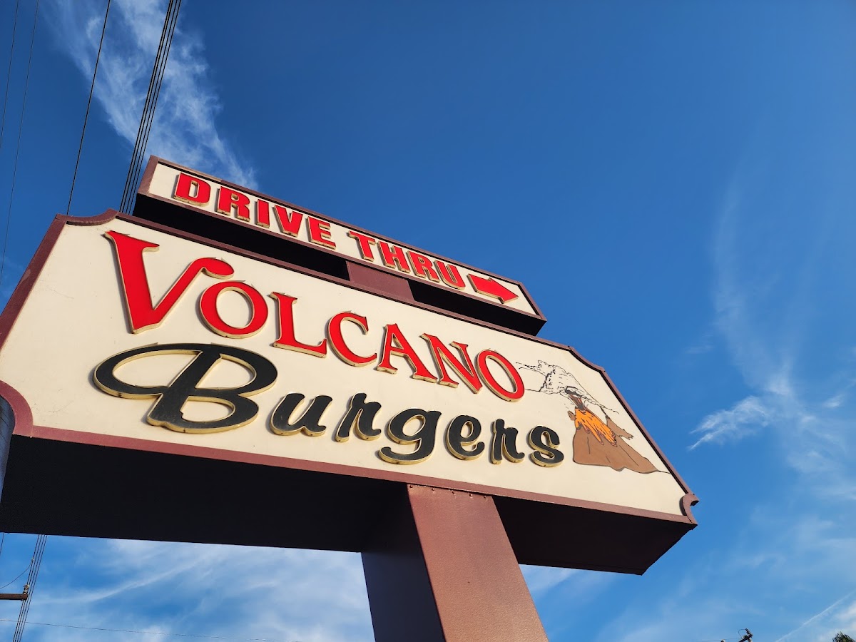 Volcano Burgers - Photo 2