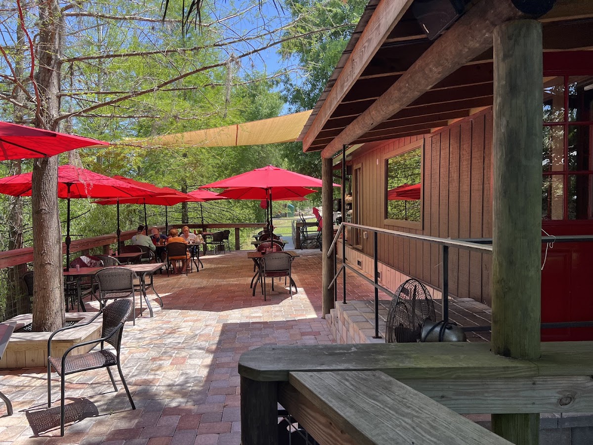 Red's Restaurant - Photo 7