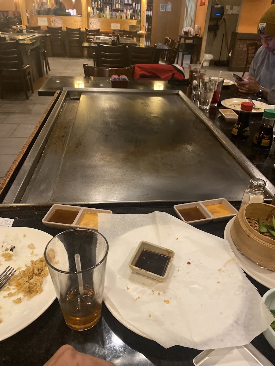 Kobe Japanese Steakhouse & Sushi - Photo 8