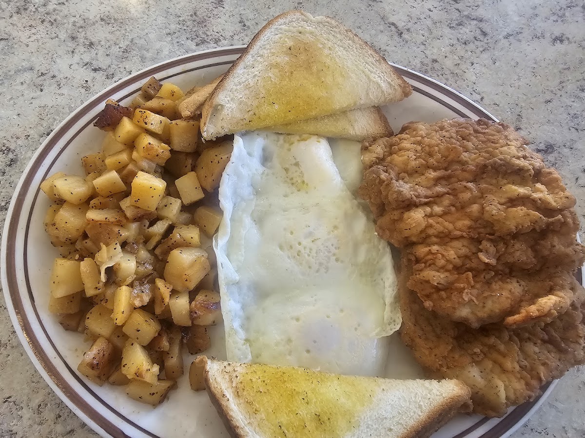 ZOE'S FAMILY RESTAURANT - Photo 9