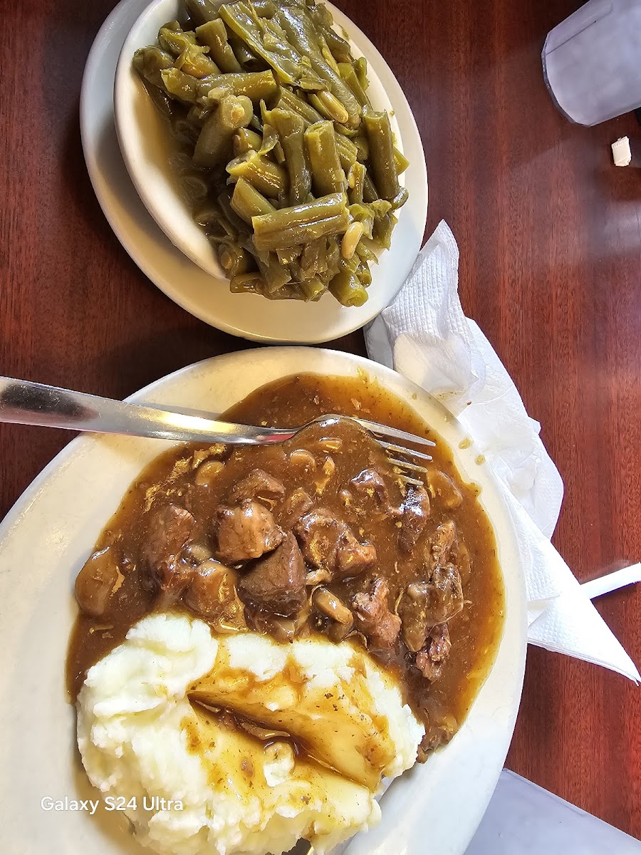 Scotty's Hometown Grill - Photo 9