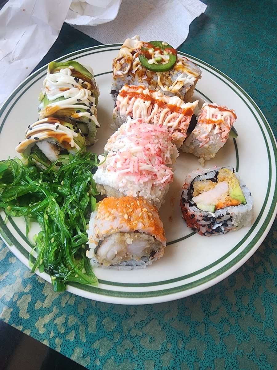 Twin Dragons Grand Buffet - Photo 8
