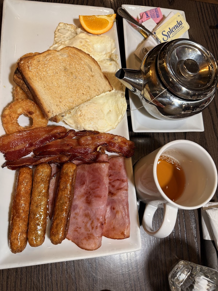 Grillers Kitchen & Bar - Photo 4