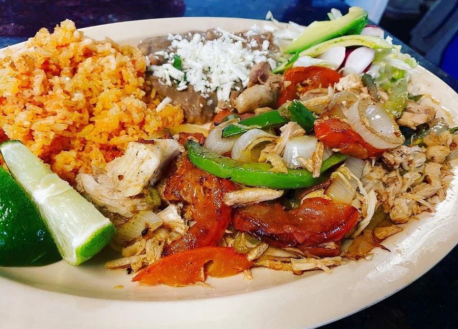 Beto's Taqueria - Photo 4