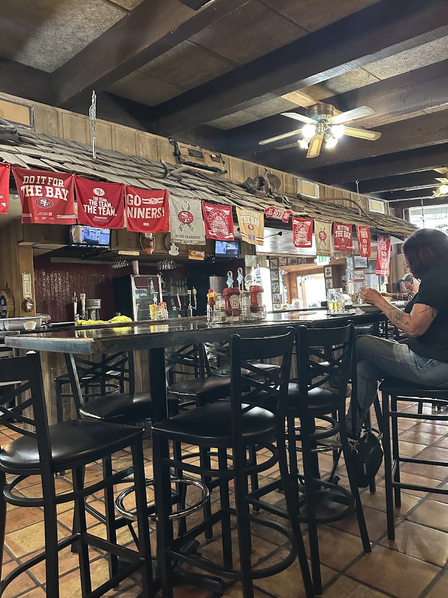 Mt Whitney Restaurant - Photo 4