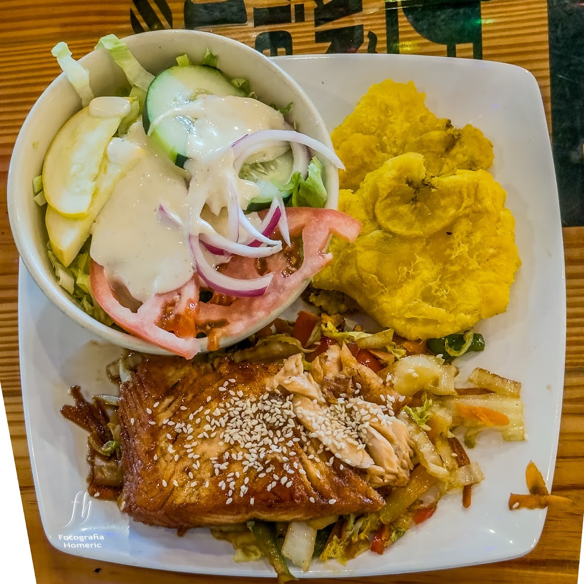 Restaurante La Hacienda & Bakery - Photo 2
