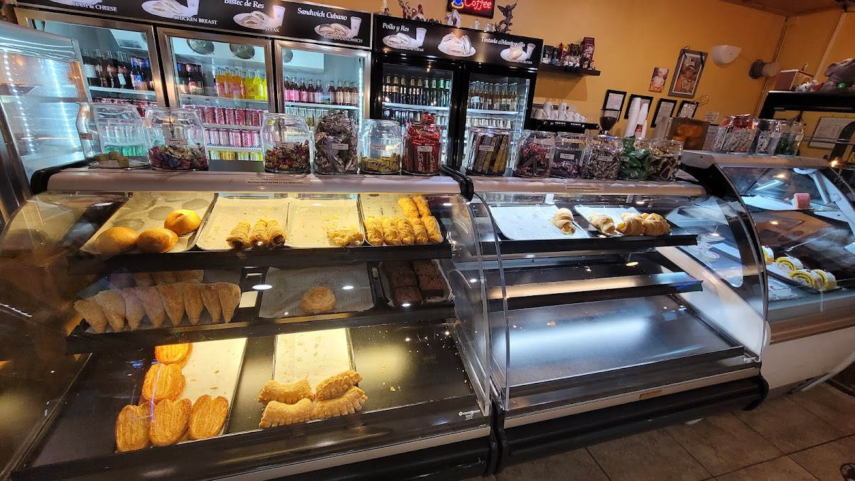 Restaurante La Hacienda & Bakery - Photo 4