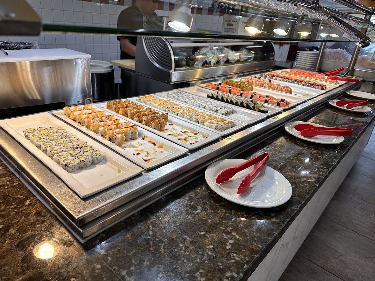 Hibachi Buffet & Grill - Photo 2