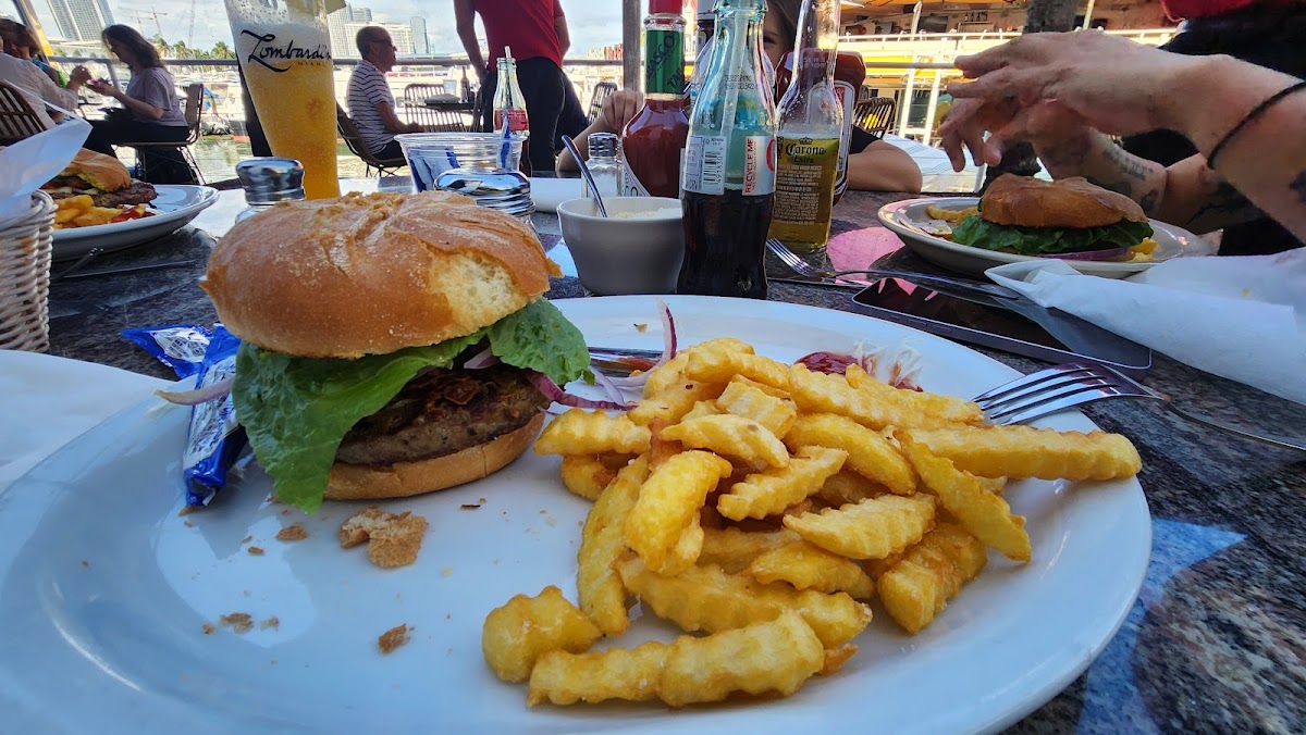 Lombardi's Miami Italian Restaurant - Photo 9