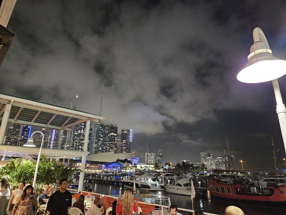 Lombardi's Miami Italian Restaurant - Photo 8