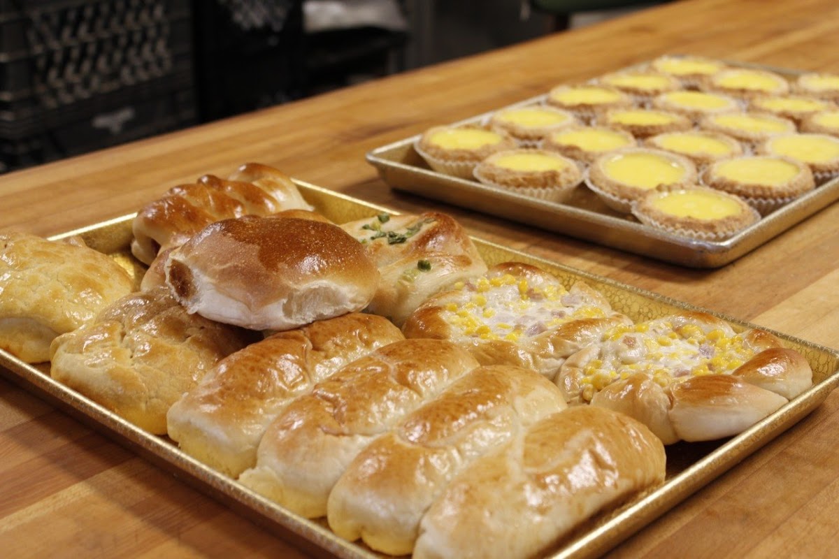 Lung Fung Bakery - Photo 9