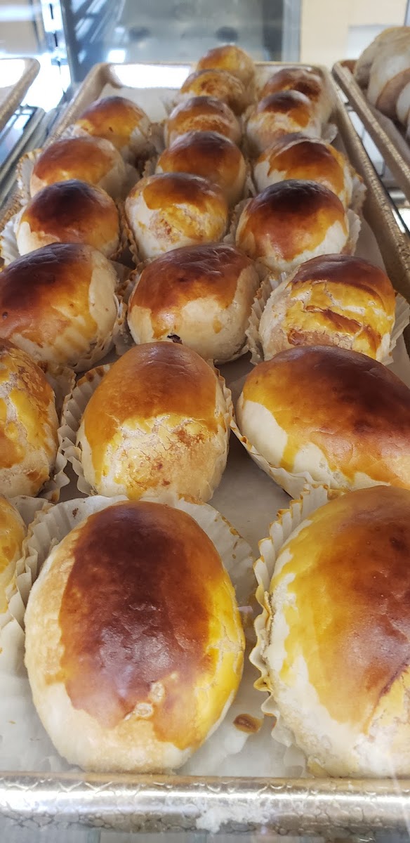 Lung Fung Bakery - Photo 8