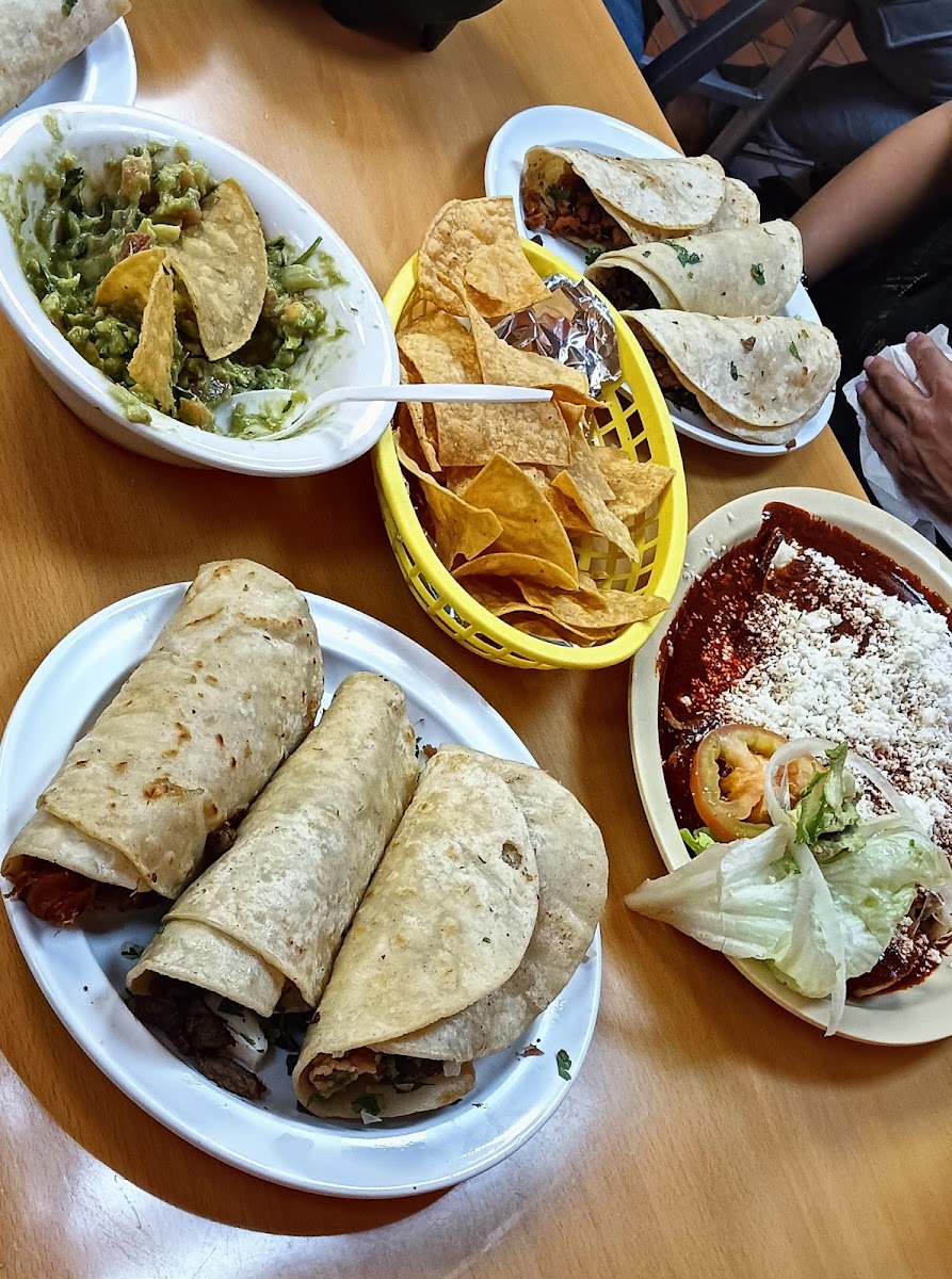 El Oaxaqueño 2 - Photo 5