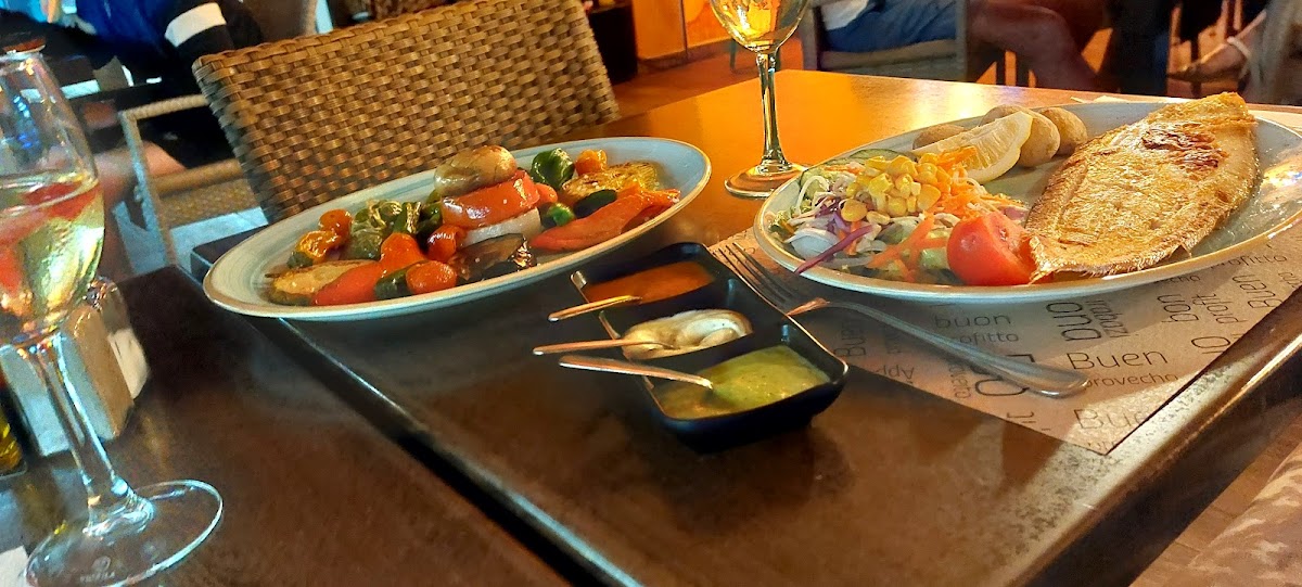 Restaurante La Avenida - Photo 9