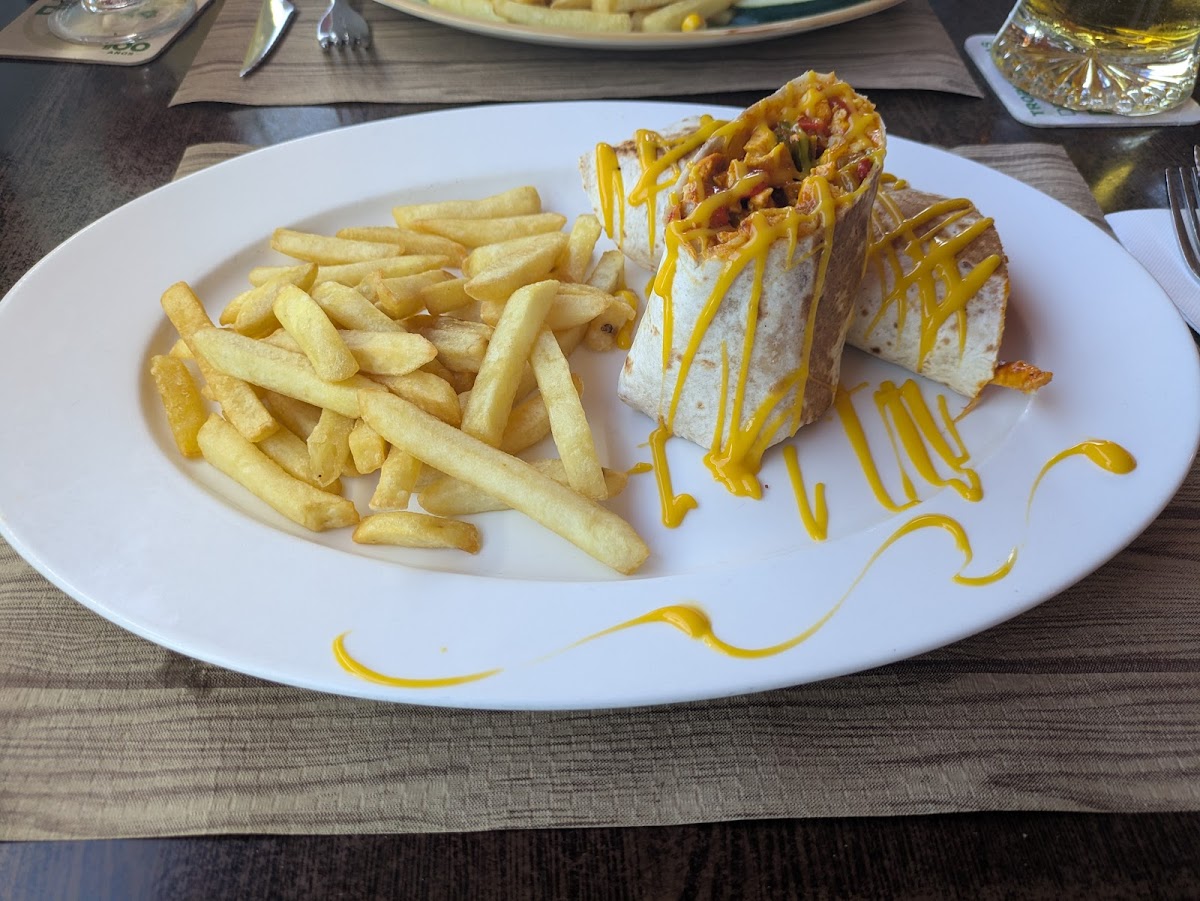 Restaurante La Avenida - Photo 2