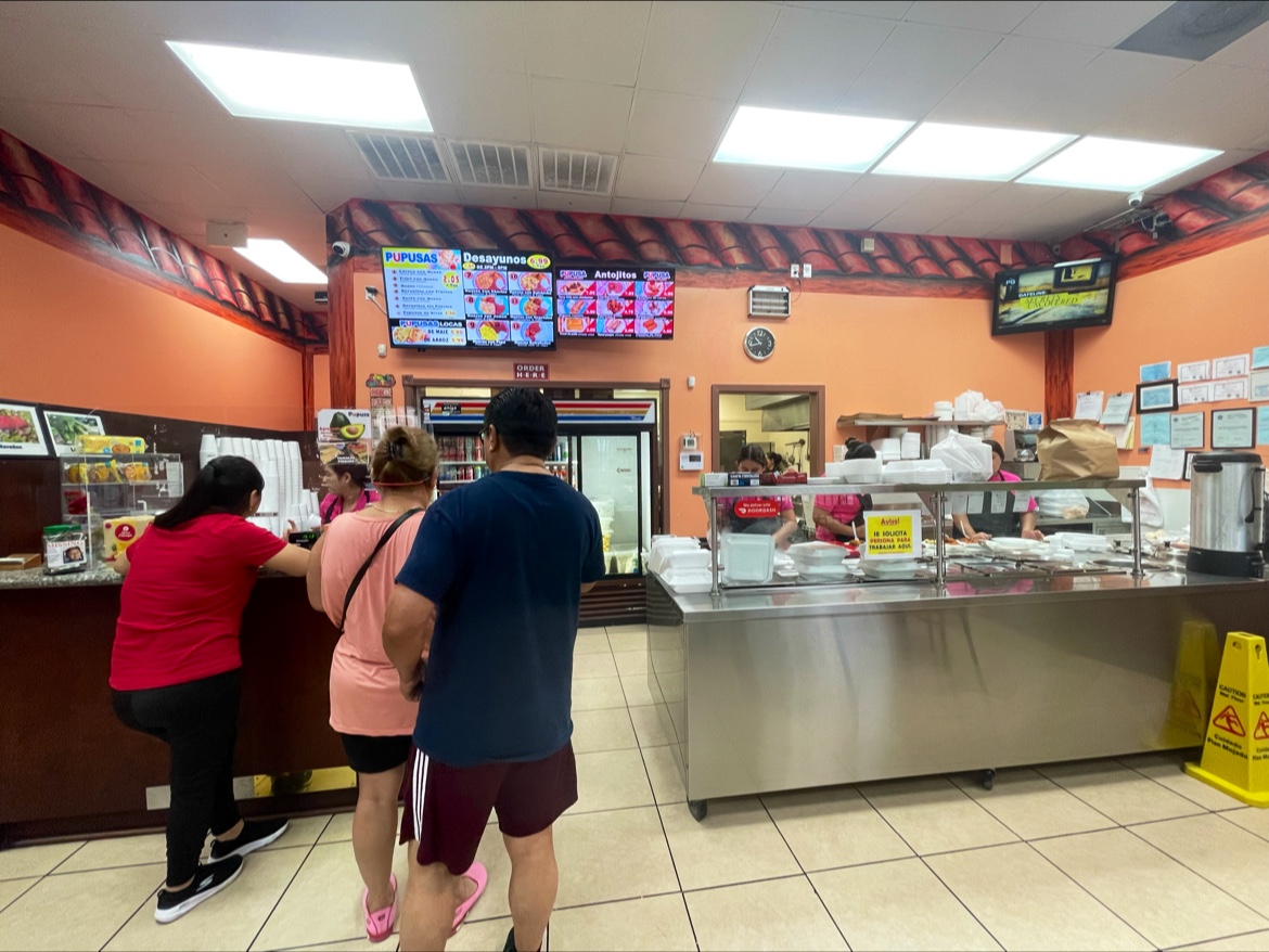 Pupusa Restaurant - Photo 5