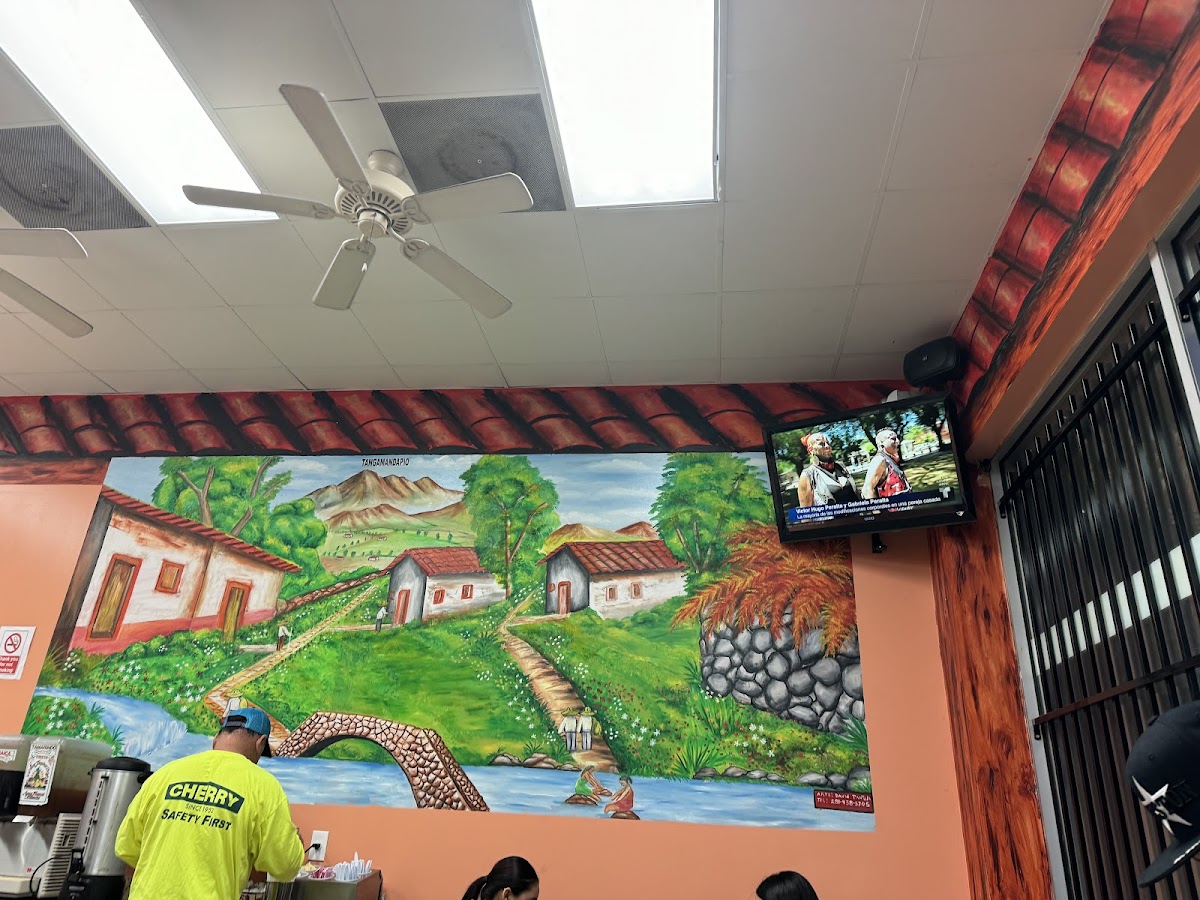 Pupusa Restaurant - Photo 7