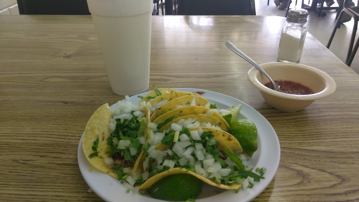 Taquería Pinocho - Photo 7