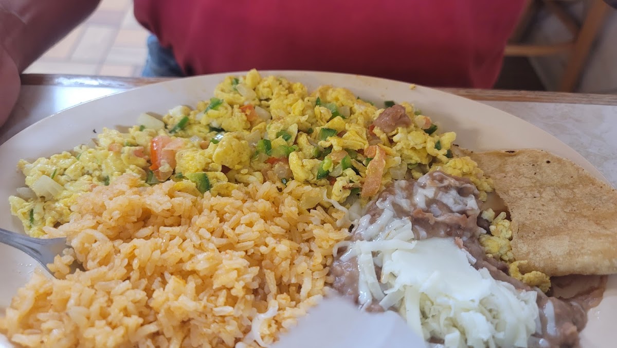 Birria Huentitan Restaurant - Photo 7