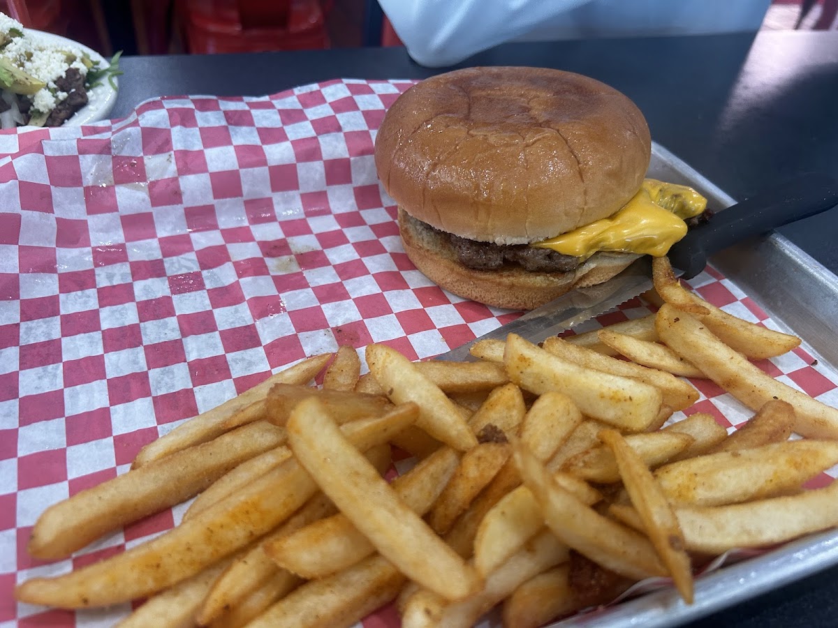 Big Daddy's Burgers & Shakes - Photo 3