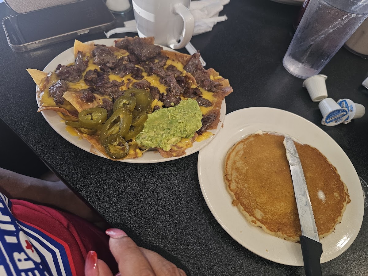 Big Daddy's Burgers & Shakes - Photo 6