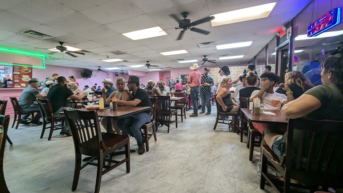 Taqueria El Paisano Dallas - Photo 7