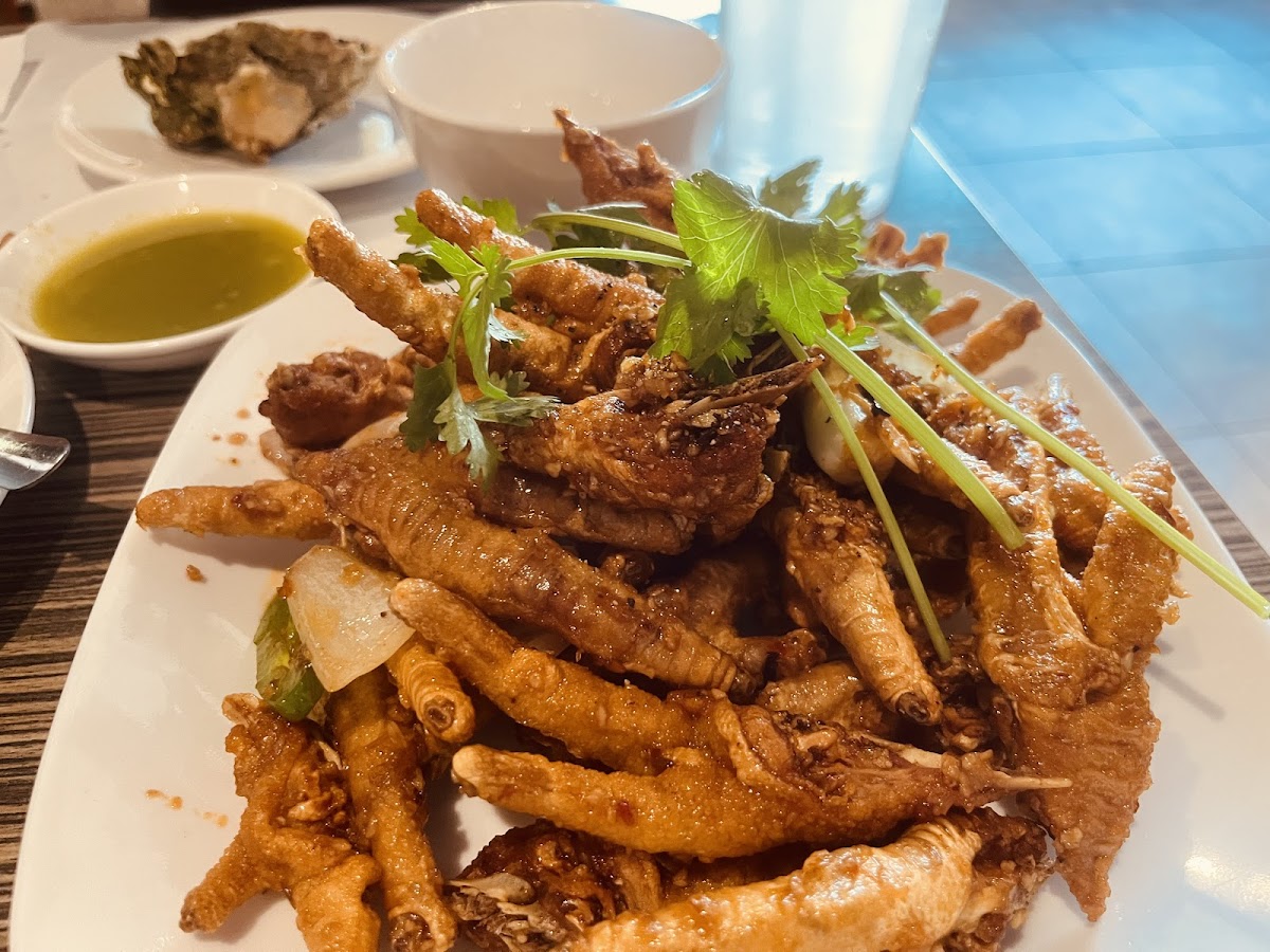 Dong Que Restaurant - Photo 3
