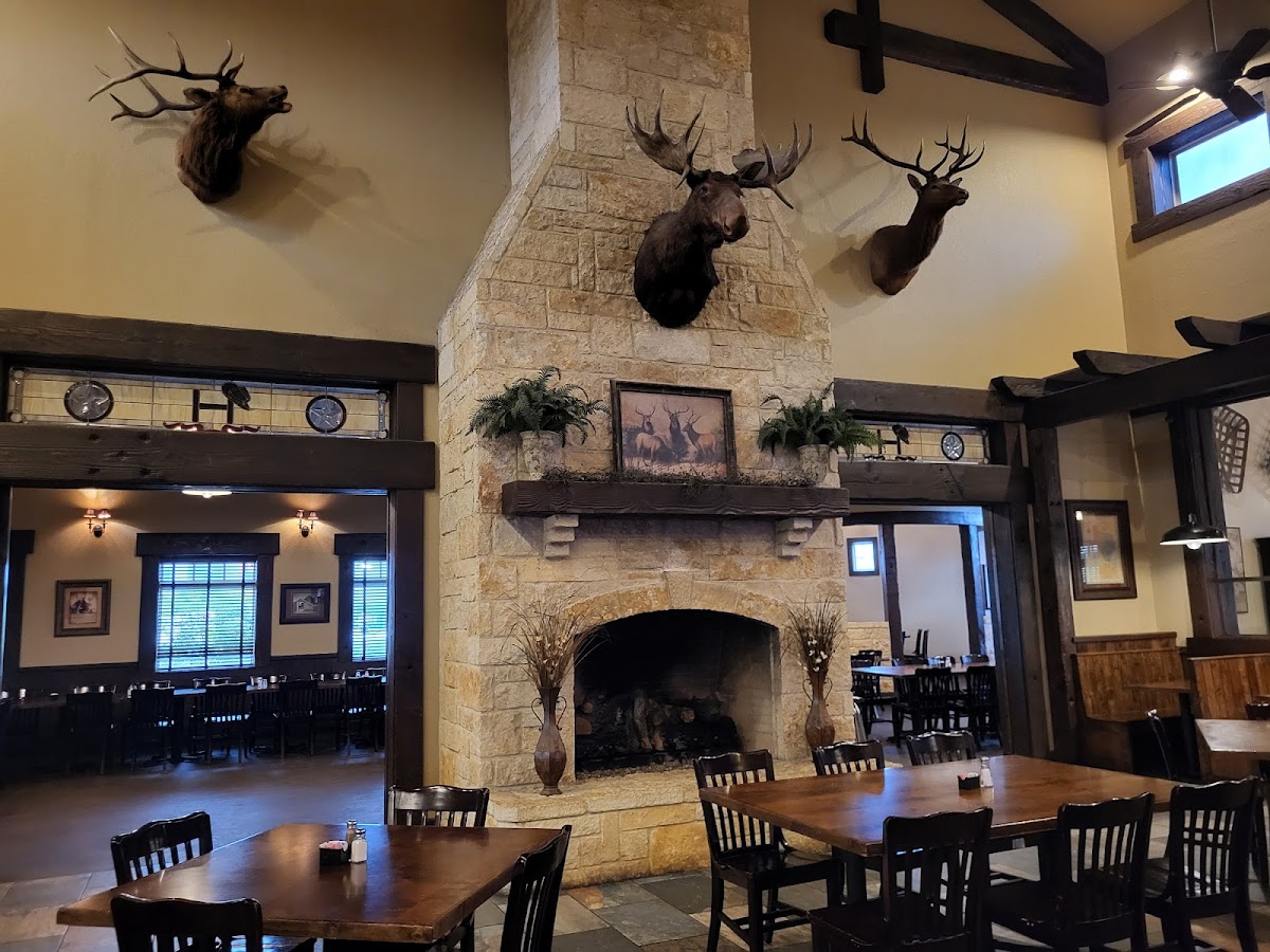 Heitmiller Steakhouse - Photo 2