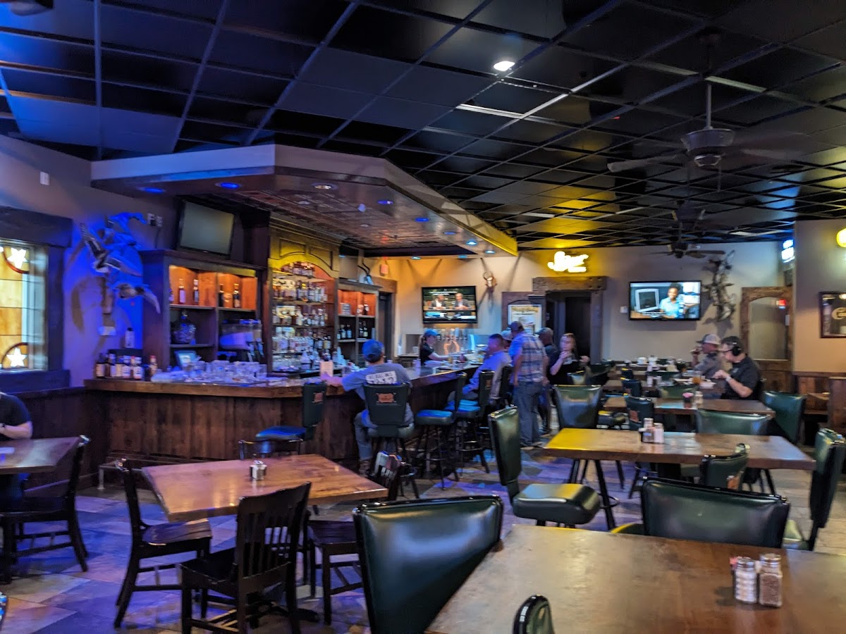 Heitmiller Steakhouse - Photo 8