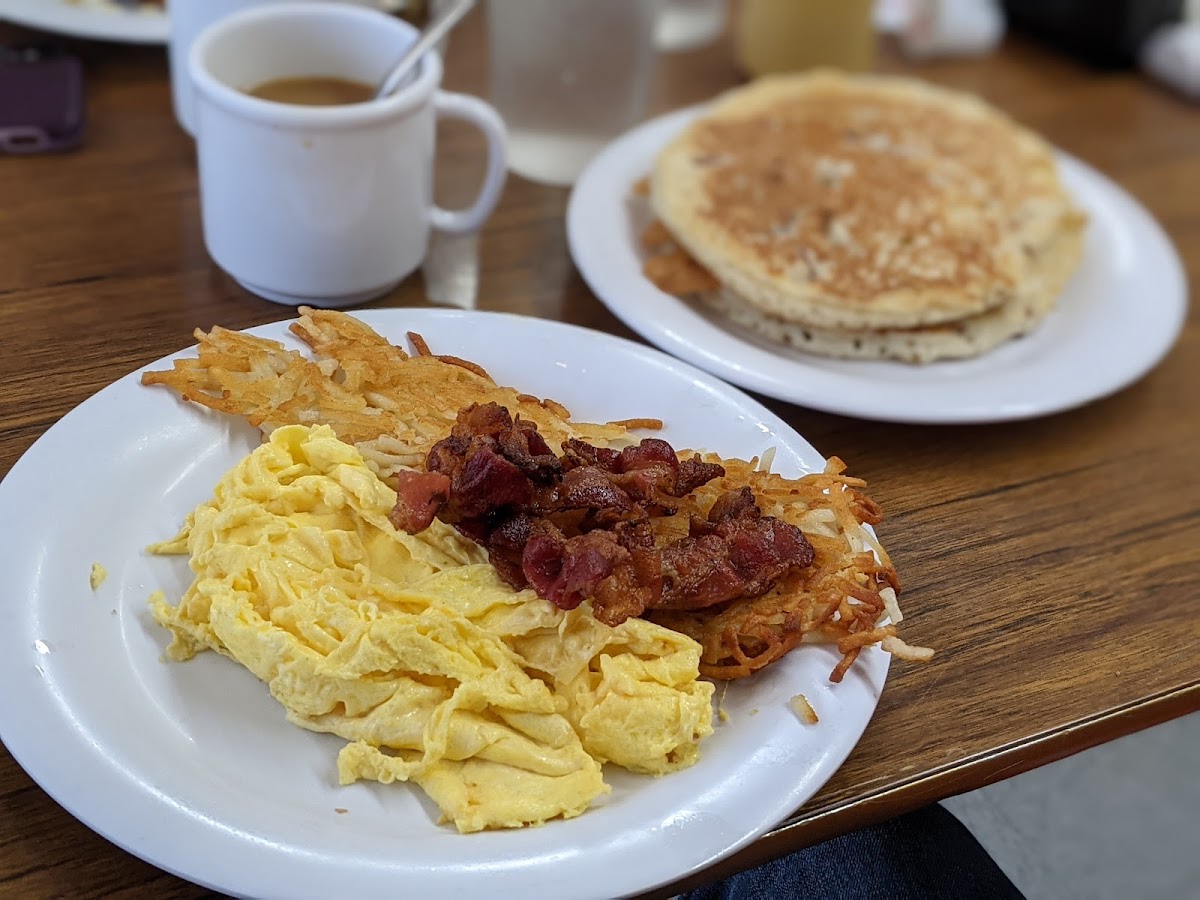 Ruth's Family Restaurant - Photo 1
