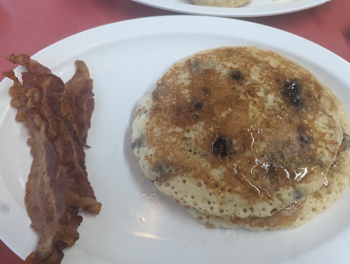 Ruth's Family Restaurant - Photo 7