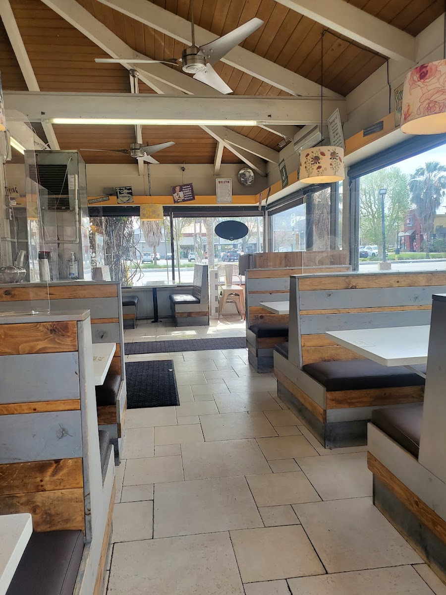 Johnny's Burgers - Photo 5
