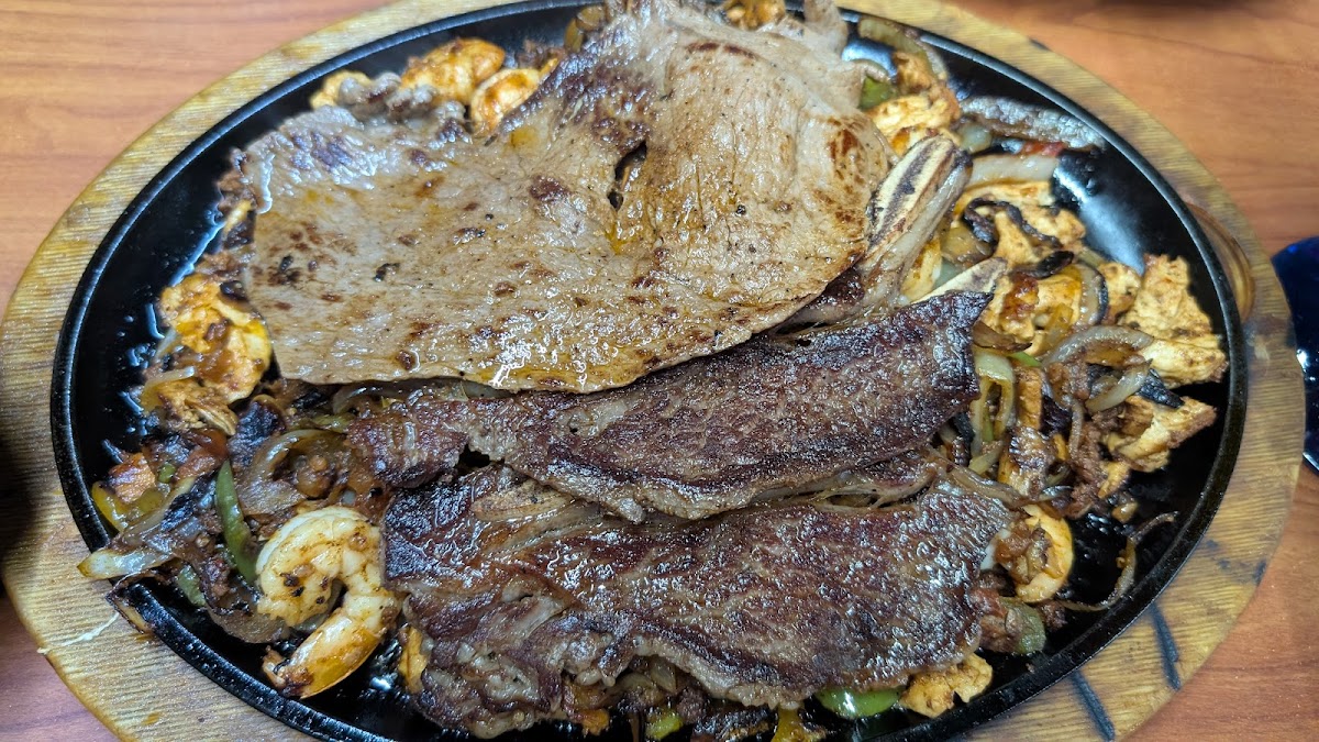 La Centinela Mexican Restaurant - Photo 6