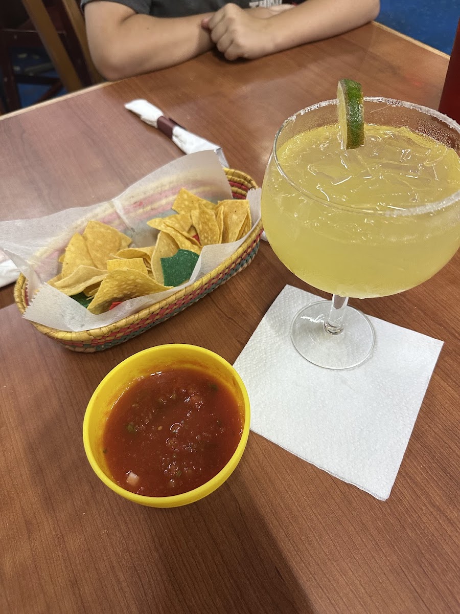 La Centinela Mexican Restaurant - Photo 7