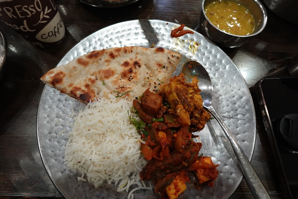 Punjabi Dhaba Hicksville - Photo 2