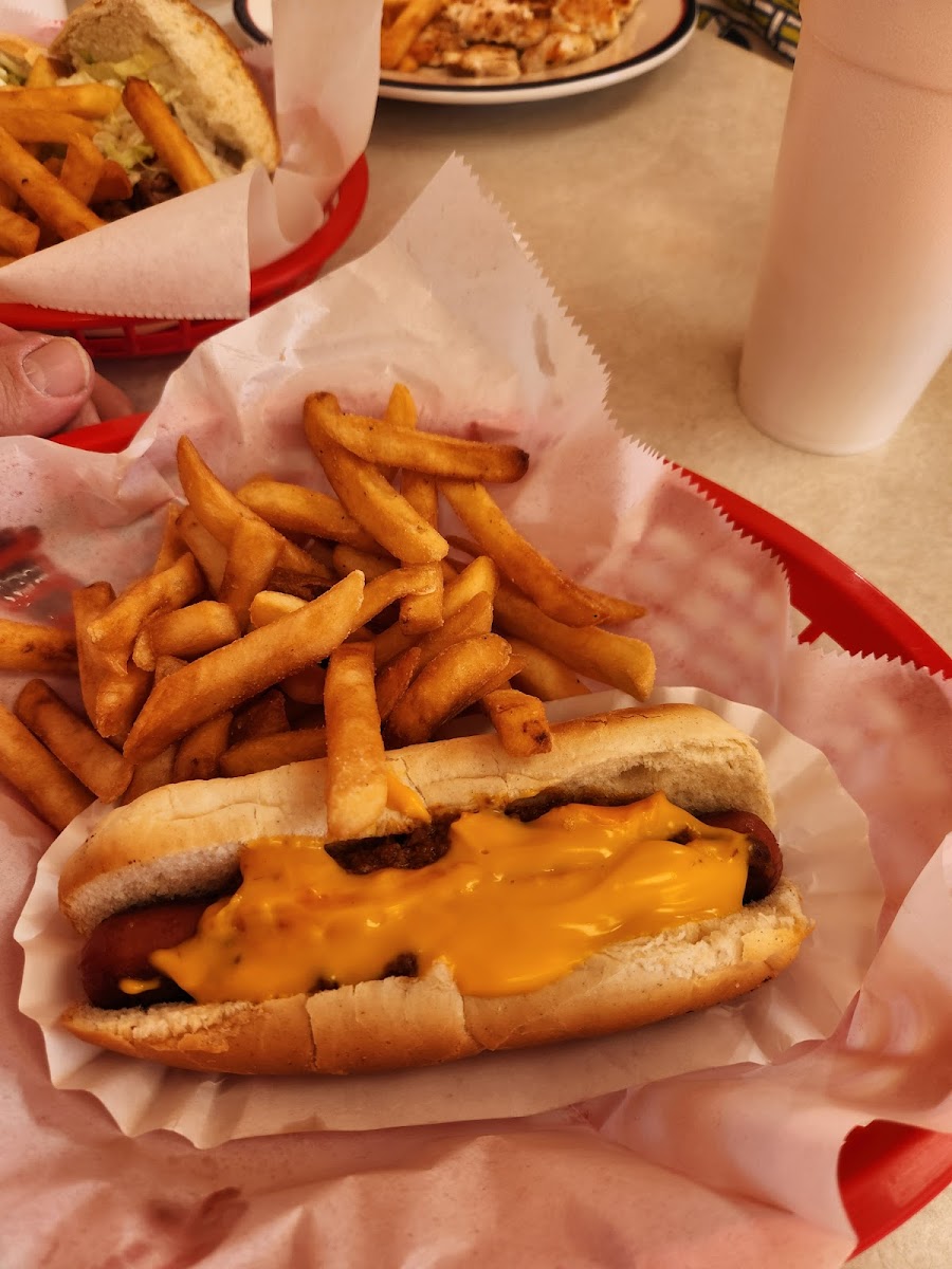 Sandston Bistro & Shakes - Photo 1