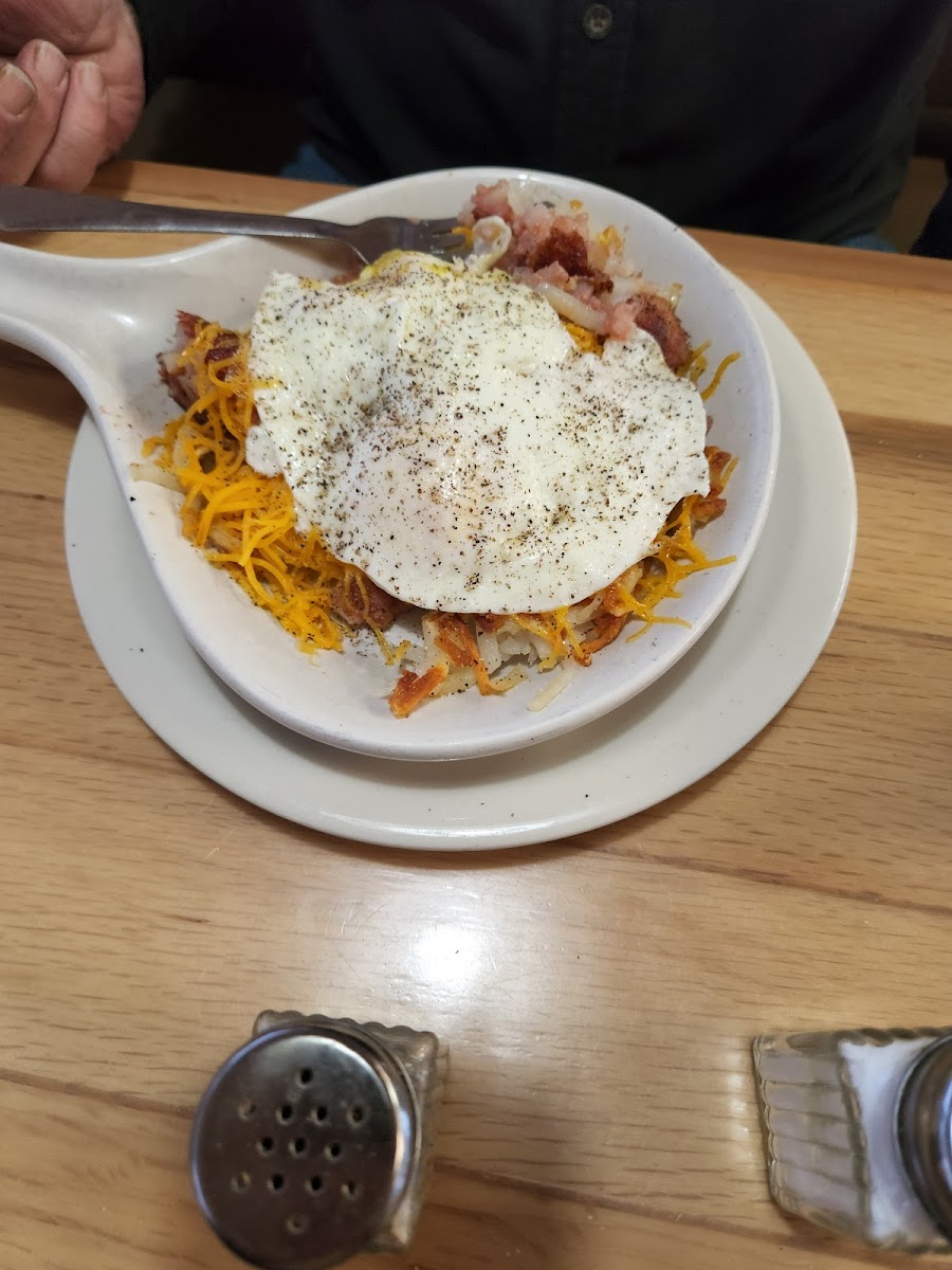 Tomahawk Family Restaurant - Photo 5