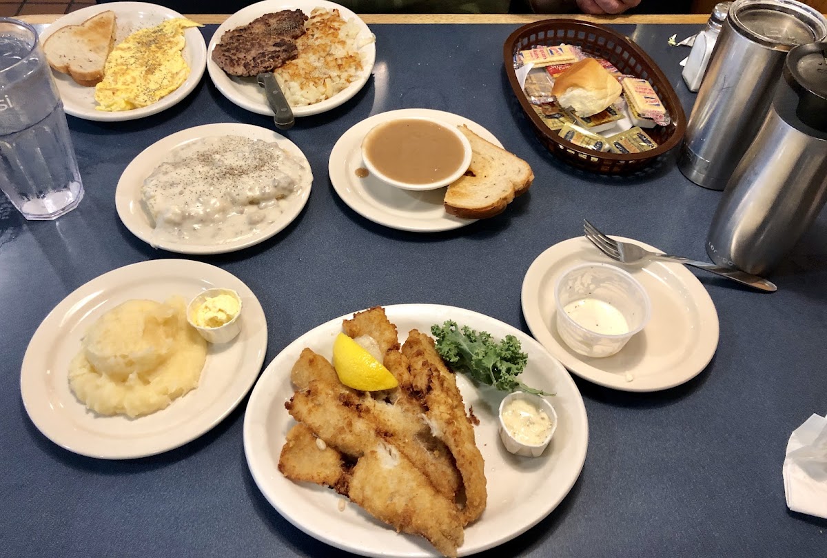 Harlan's Fine Foods - Photo 3