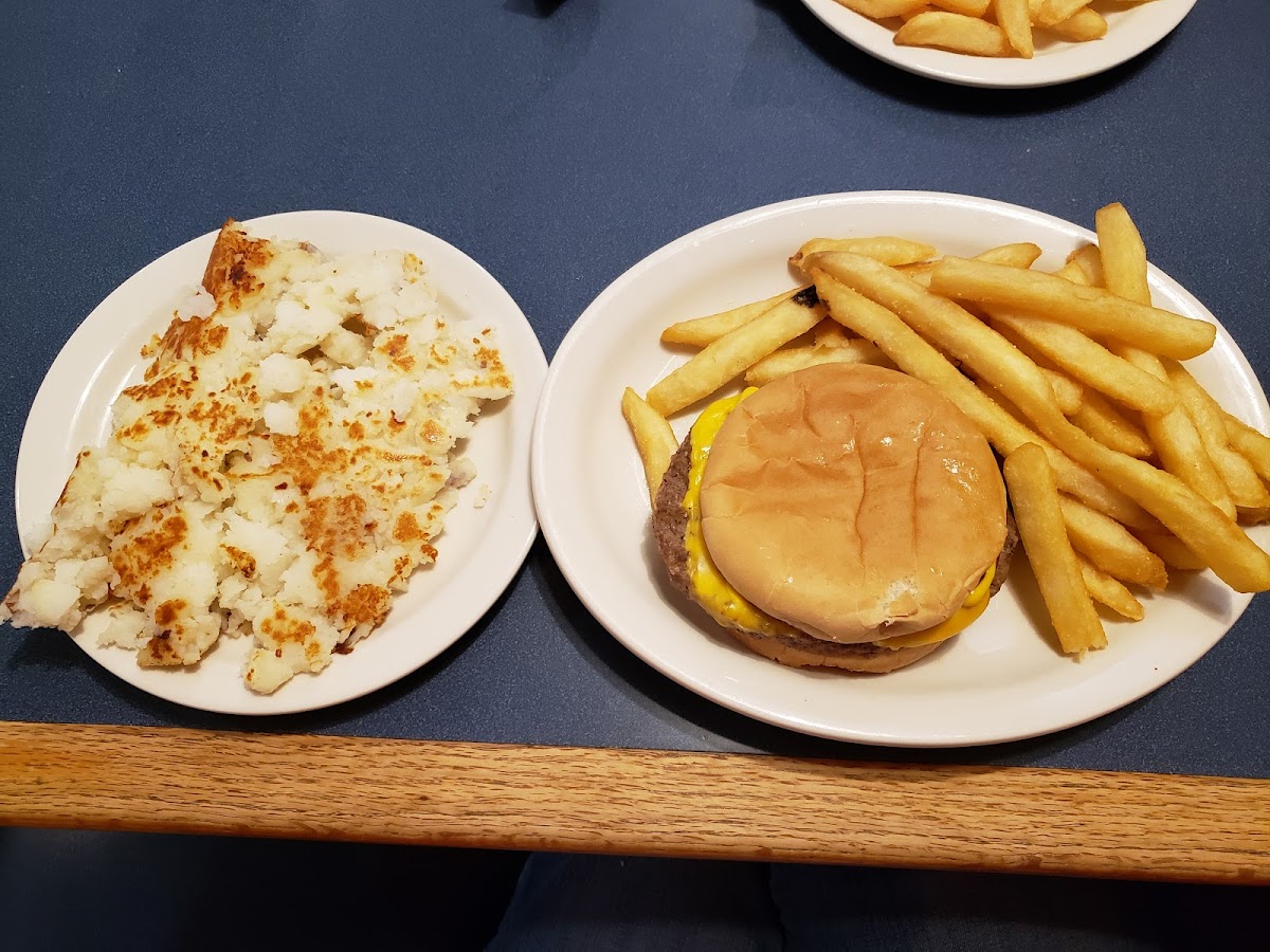 Harlan's Fine Foods - Photo 5