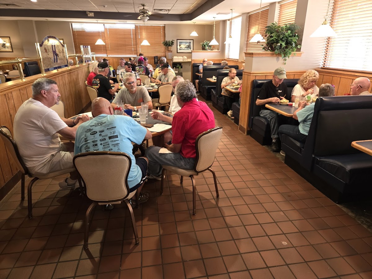 Harlan's Fine Foods - Photo 6