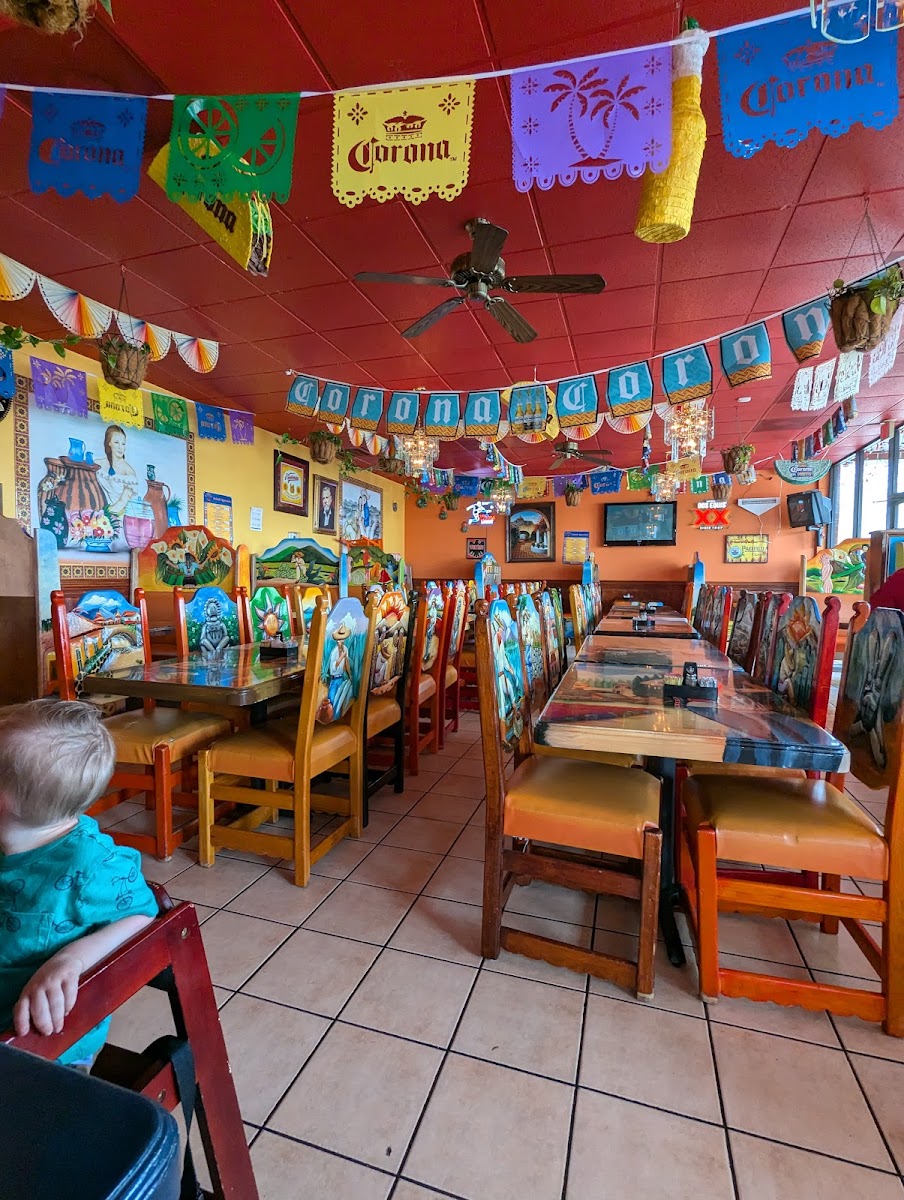 Monte De Rey Mexican Restaurant - Photo 2