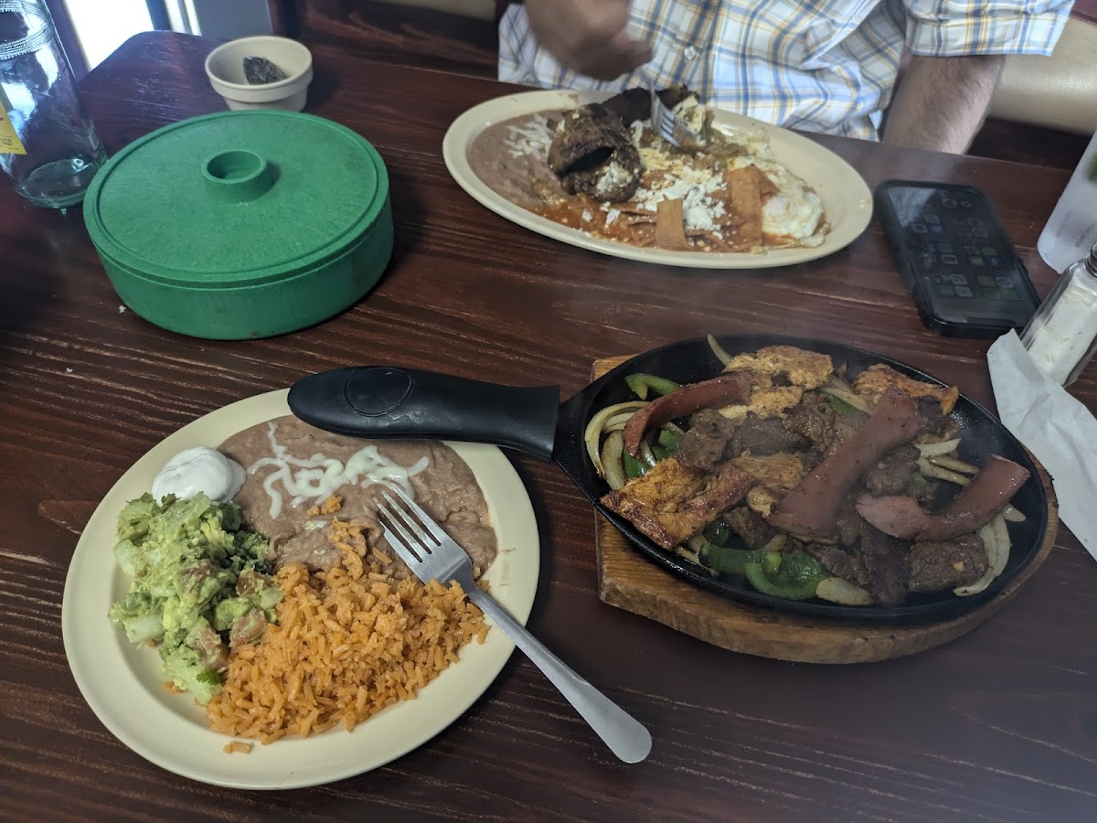Sazon Los Abuelos - Photo 9