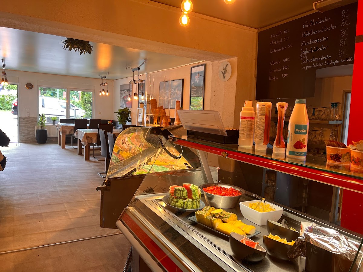Mirko's Eiscafé & Pizza - Photo 9