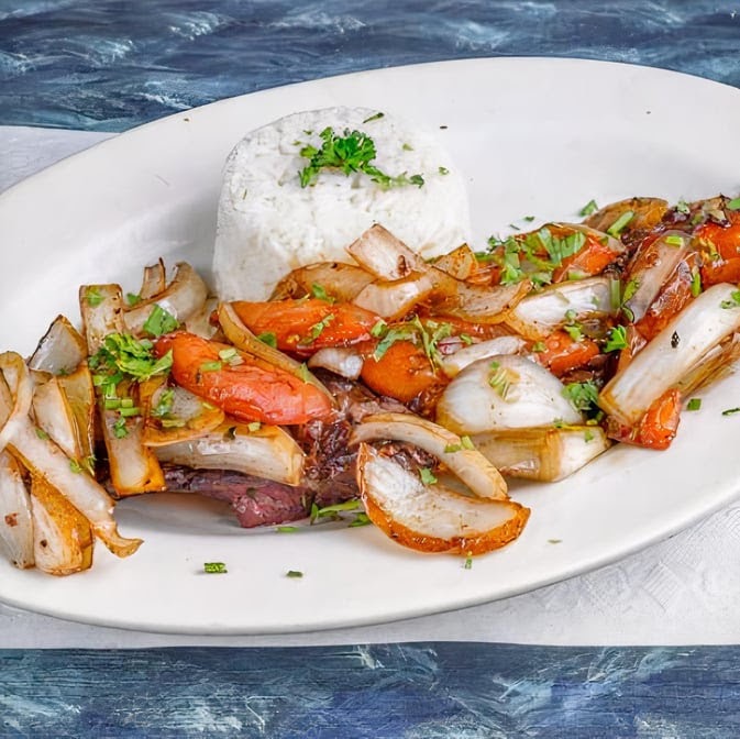 Salmon & Salmon Restaurant - Photo 8