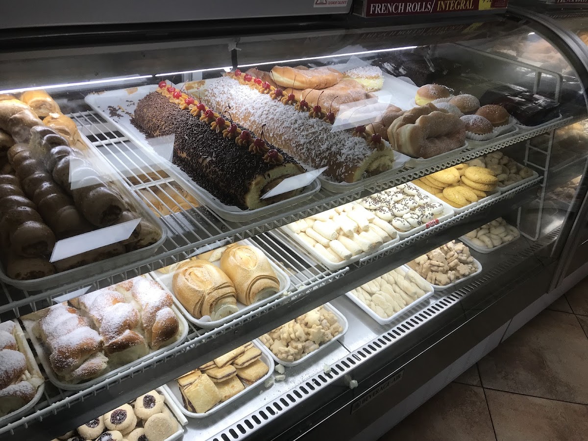 Santana's Plaza Café - Photo 3