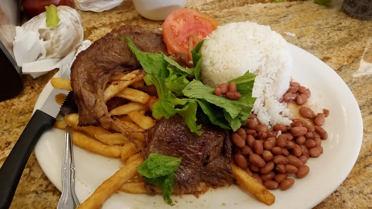 Santana's Plaza Café - Photo 7