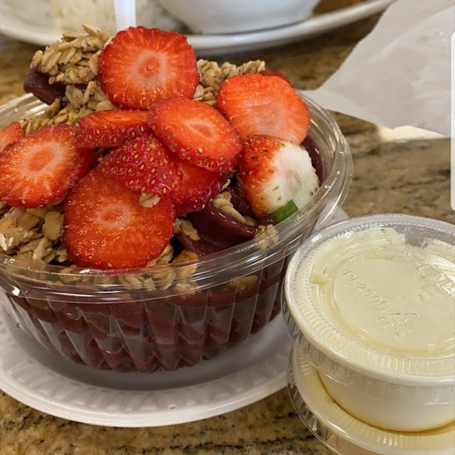 Strawberry Acai Bowl